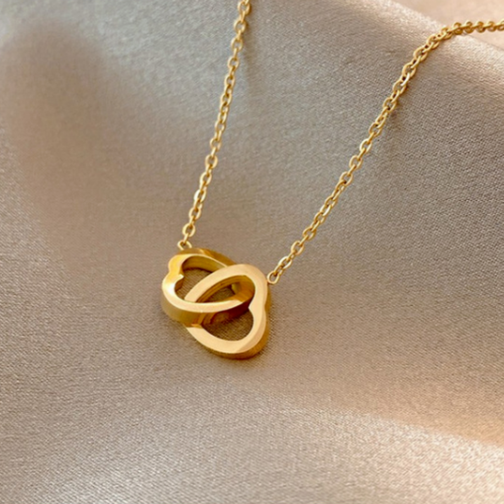 Collar de corazones entrelazados con caja Forever Rose blanca