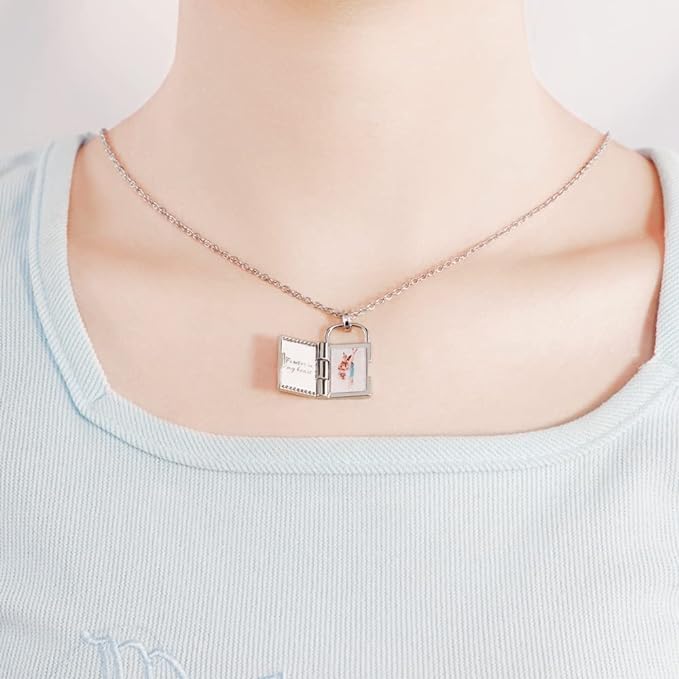 Collar Love Locked: con foto personalizada y caja LED de lujo
