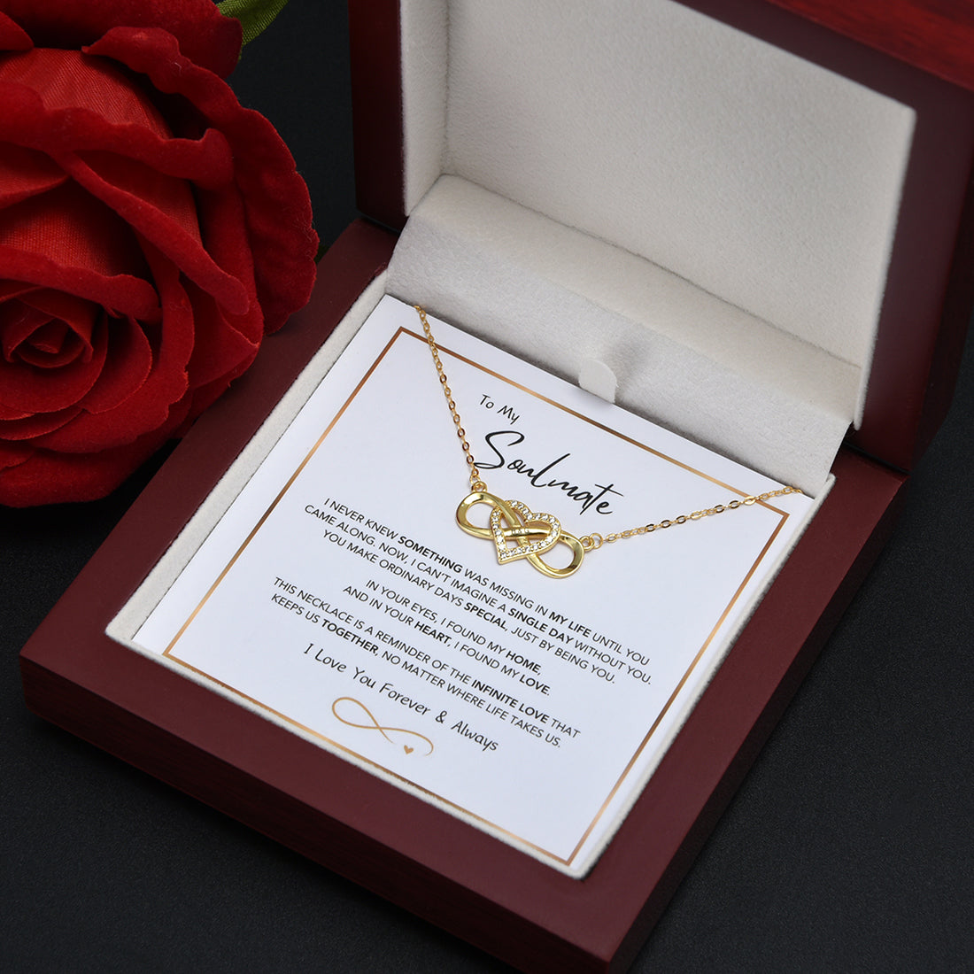 Amor eterno: collar personalizado con corazón infinito y caja de regalo con luz LED