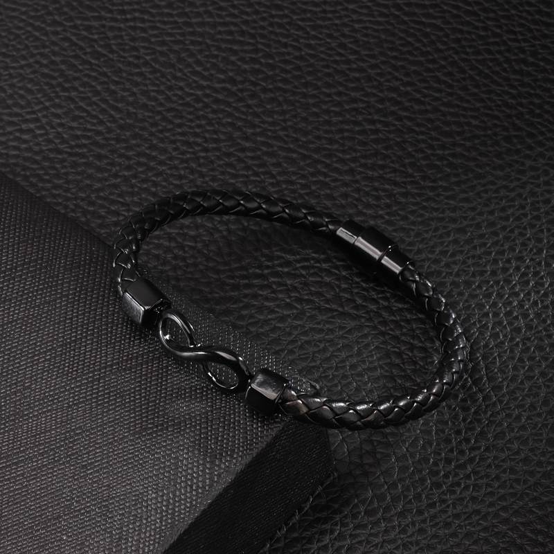 "Para mi hombre": pulsera personalizada con el infinito