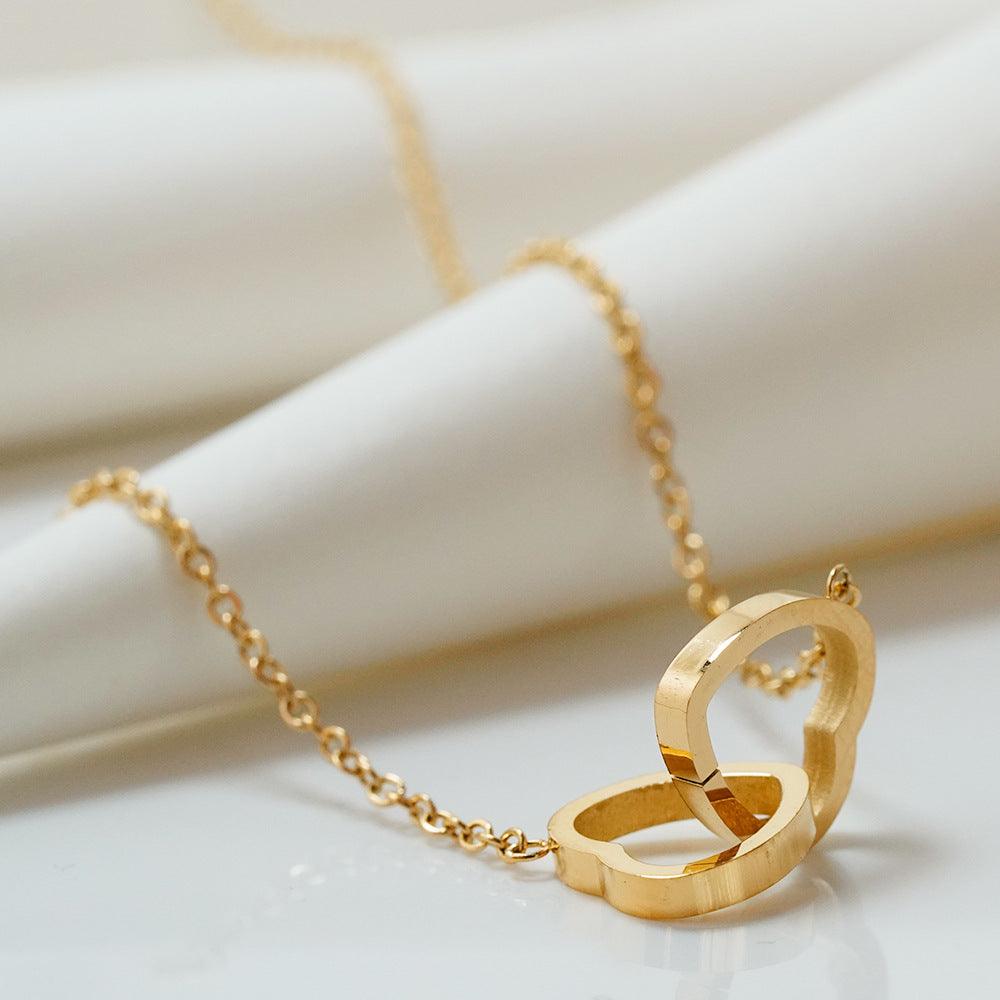 Collar de corazones entrelazados con caja Forever Rose blanca