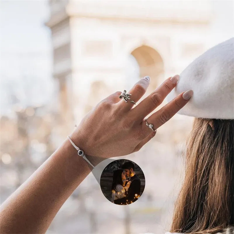 Pulsera con proyección de fotos personalizada MemoryCuff™ 