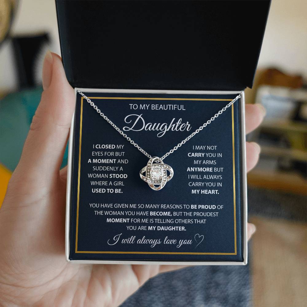 Para mi hija: un conjunto de regalo de collar con el mensaje "A Lifetime of Love" 