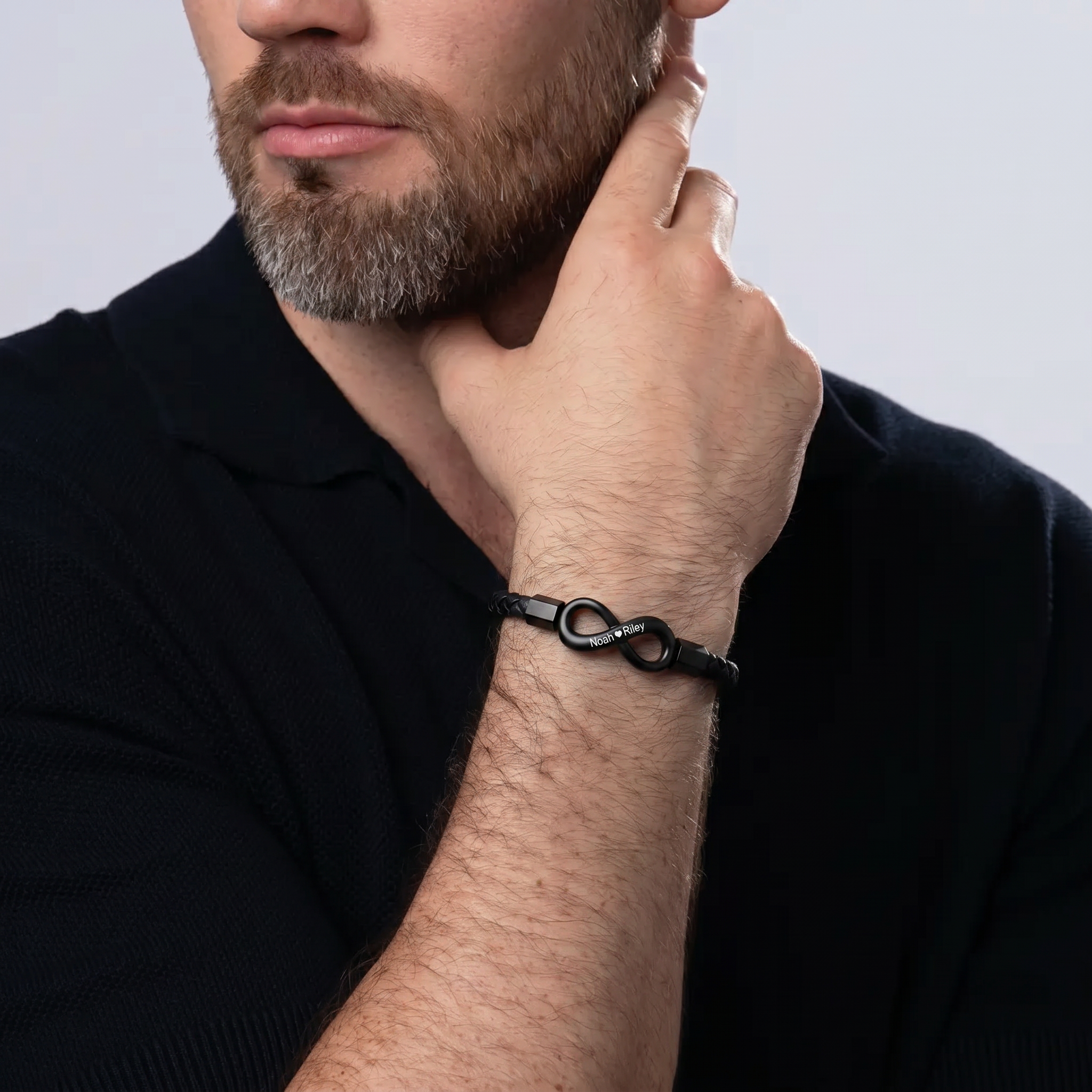 "Para mi hombre": pulsera personalizada con el infinito 