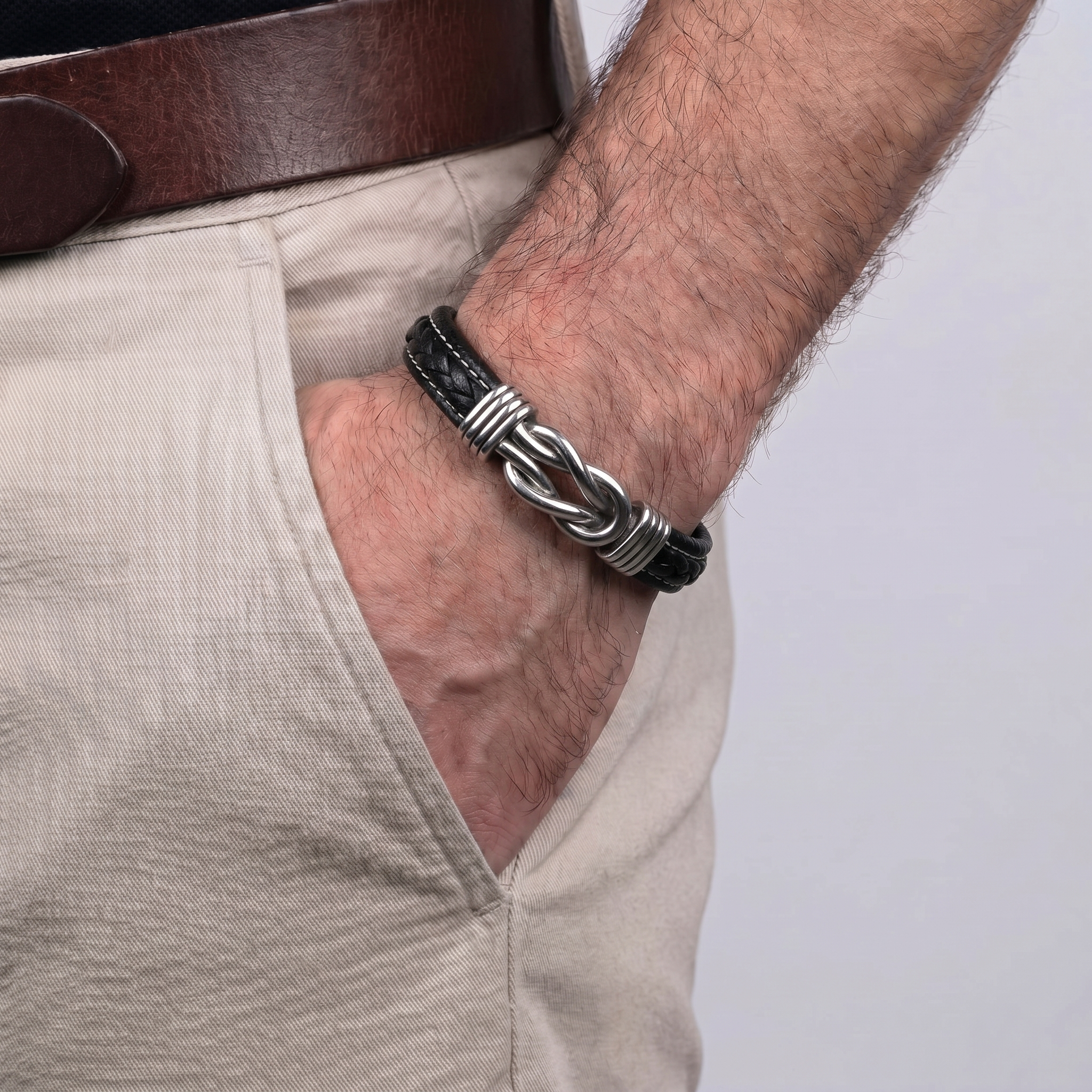 Juego de regalo de pulsera con nudo infinito y nombre grabado para hijo 