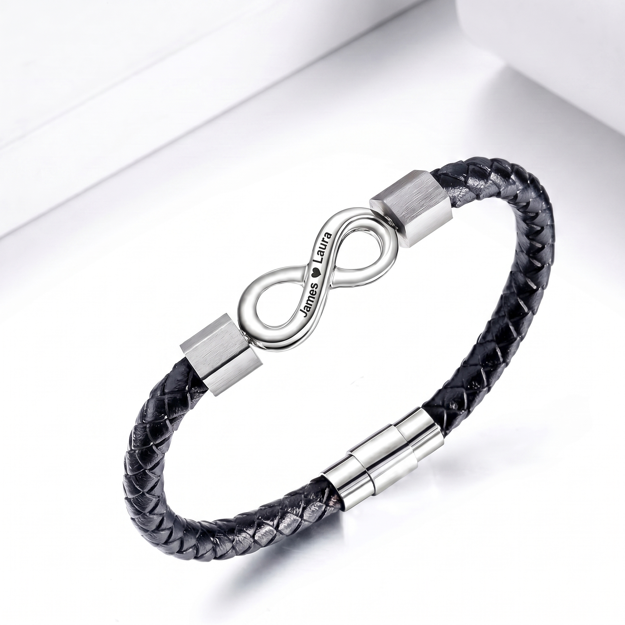 "Para mi hombre": pulsera personalizada con el infinito 