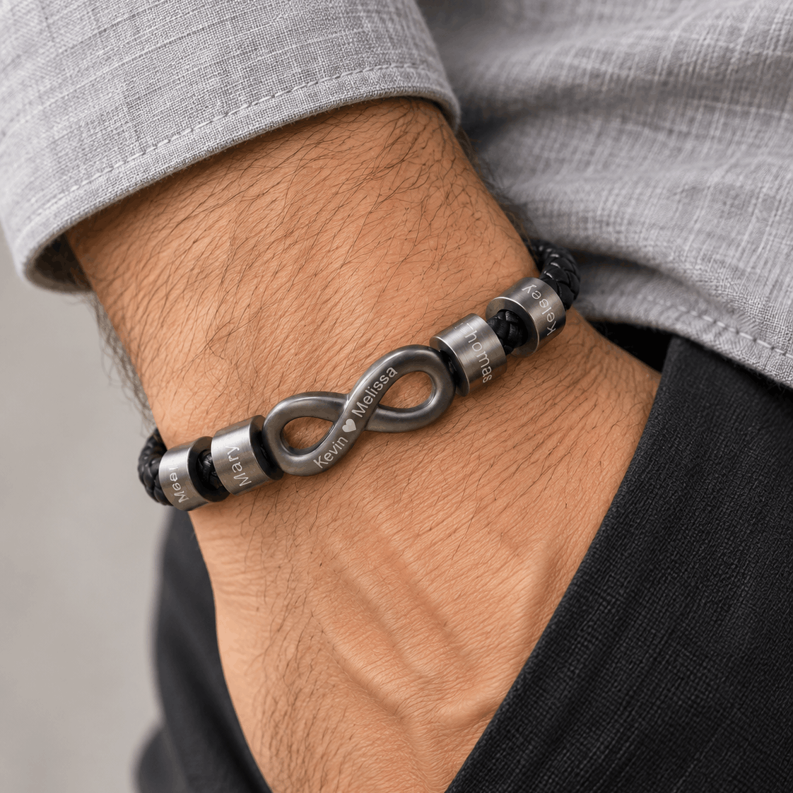 Pulsera Infinito con Nombres y Estuche de Nogal Premium